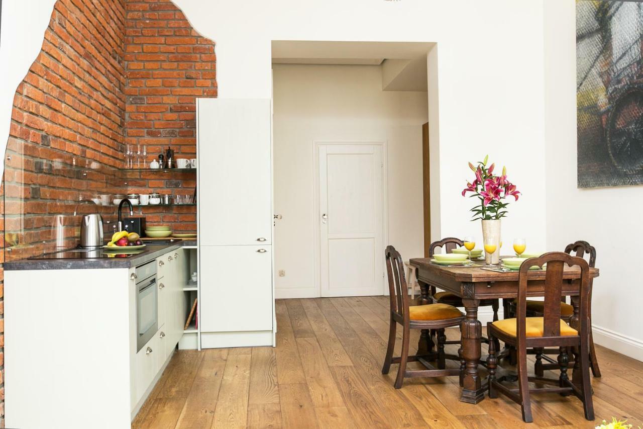 Old Town Brigue Apartment By Otium クラクフ エクステリア 写真