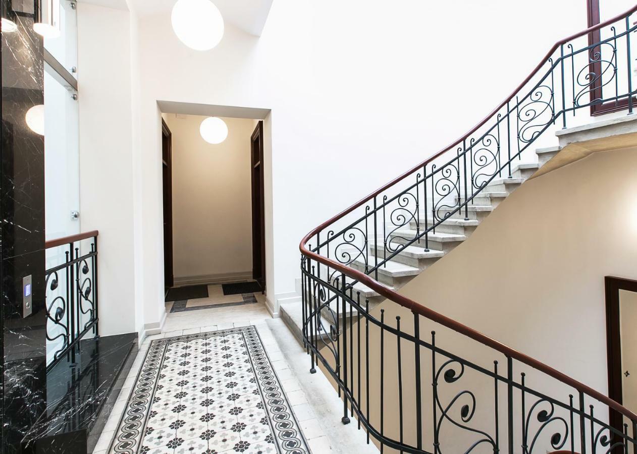Old Town Brigue Apartment By Otium クラクフ エクステリア 写真
